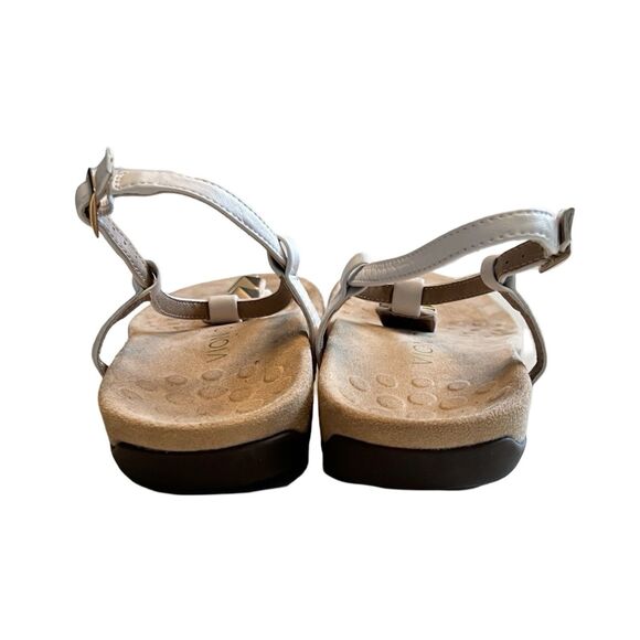 Vionic Nala Thong Sandal White Leather‎ Studded 9 Orthaheel - Picture 4 of 6